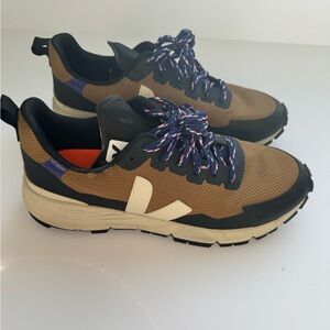 VEJA Women's Dekkan Alveomesh Designer Logo Sneakers Tent Pierre Purple 10US